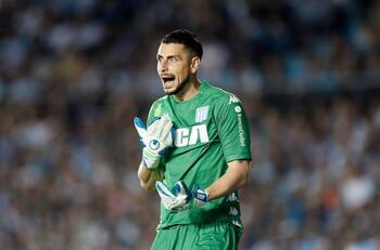 Gabriel Arias en modo gladiador: no afloja en Racing Club y pide jugar pese a estar lesionado