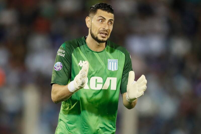 El arquero chileno es titular en Racing.