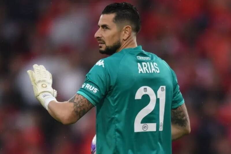 El arquero chileno está pasando por un gran momento en el elenco de Avellaneda.