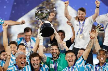 Los futbolistas chilenos que han sido campeones de Copa Sudamericana