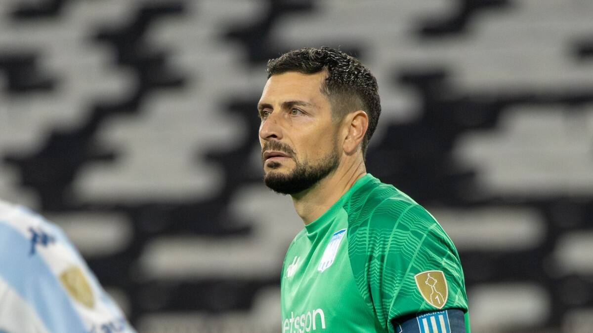 ¿A Colo Colo? La postura de Racing sobre la posible salida de Gabriel Arias