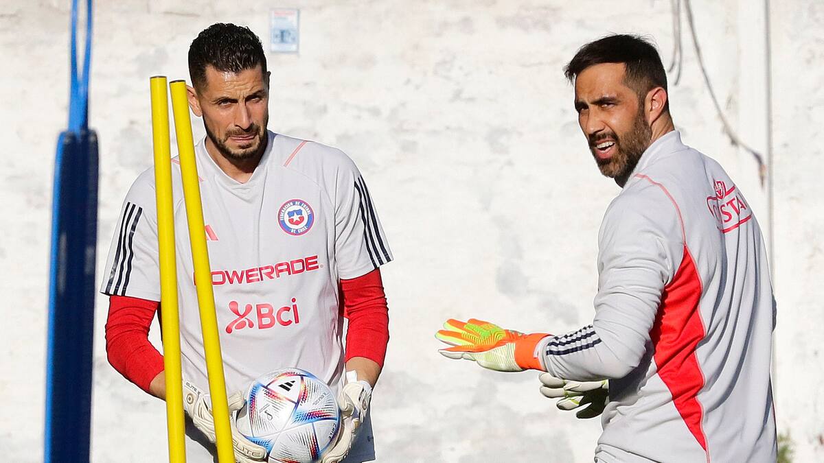 VIDEO | No dudó: Gabriel Arias elige a Claudio Bravo como el mejor portero de Sudamérica