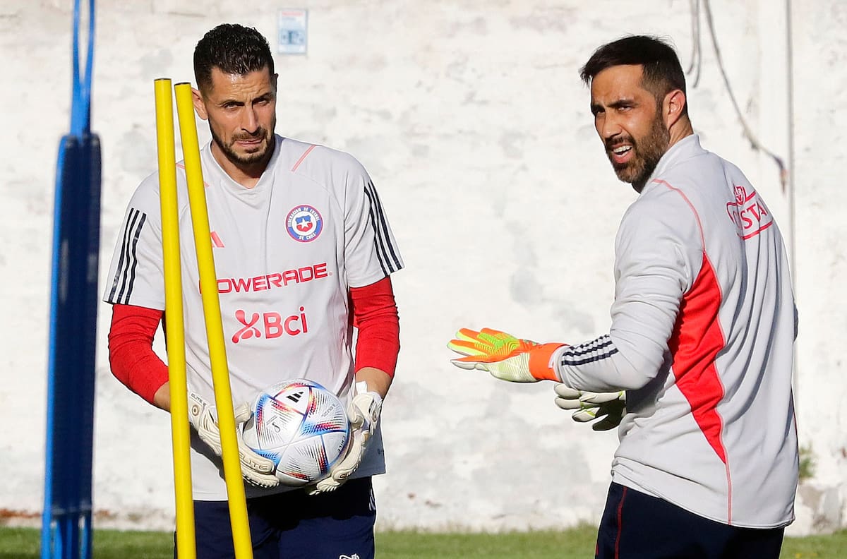 VIDEO | No dudó: Gabriel Arias elige a Claudio Bravo como el mejor portero de Sudamérica