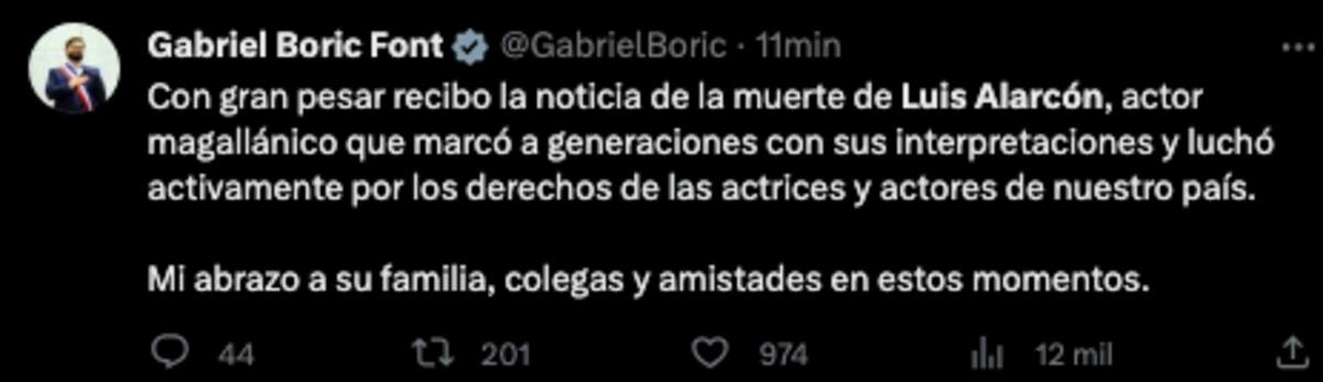 Gabriel Boric despide a Luis Alarcón. Foto: Twitter.