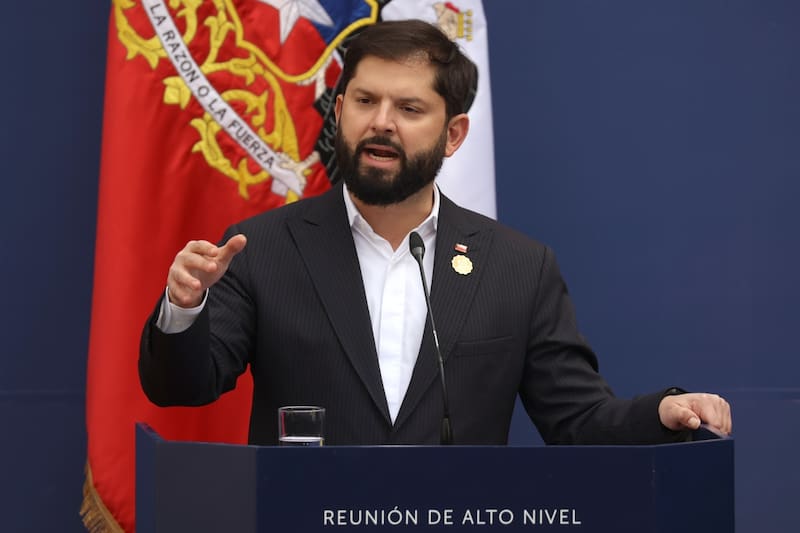 Gobierno de Chile envió al embajador chileno en Argentina y al Ministro del Interior a acompañar a los heridos por los incidentes.