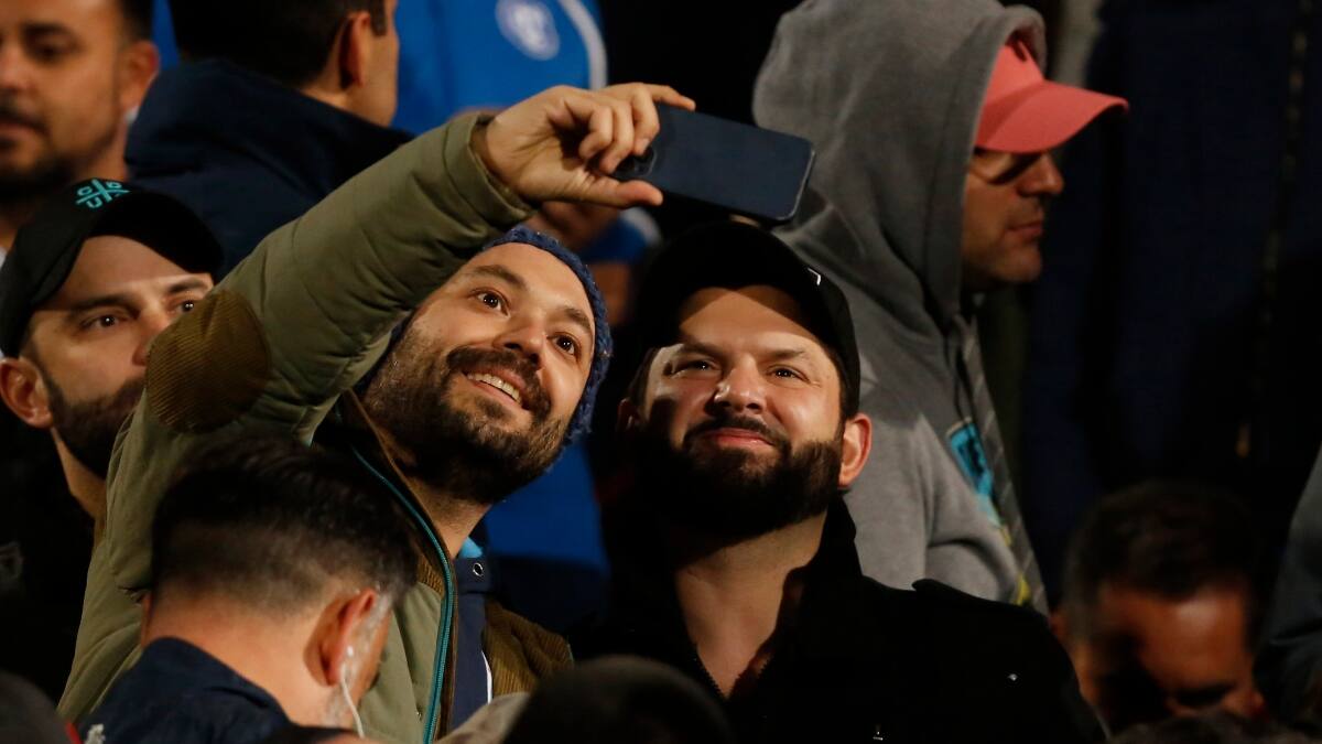 Gabriel Boric vuelve al modo hincha de la UC: “Seguiré yendo al estadio”