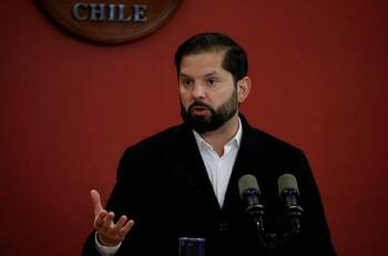 Cámara de Diputados solicitó al Presidente Boric disculparse con Carabineros por dichos sobre el estallido