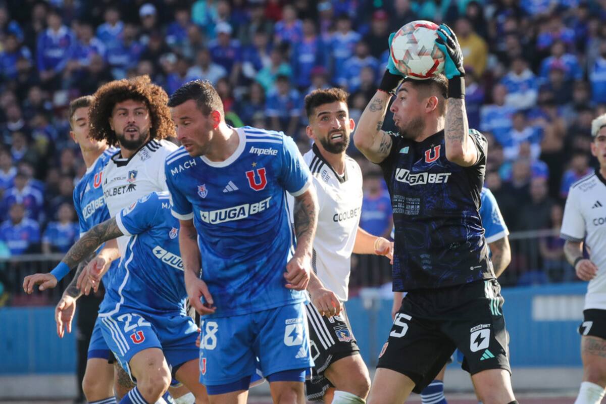 Plantel de la U golpea la mesa por denuncia de la U a Colo Colo y le responde a Arturo Vidal. Foto: Aton.
