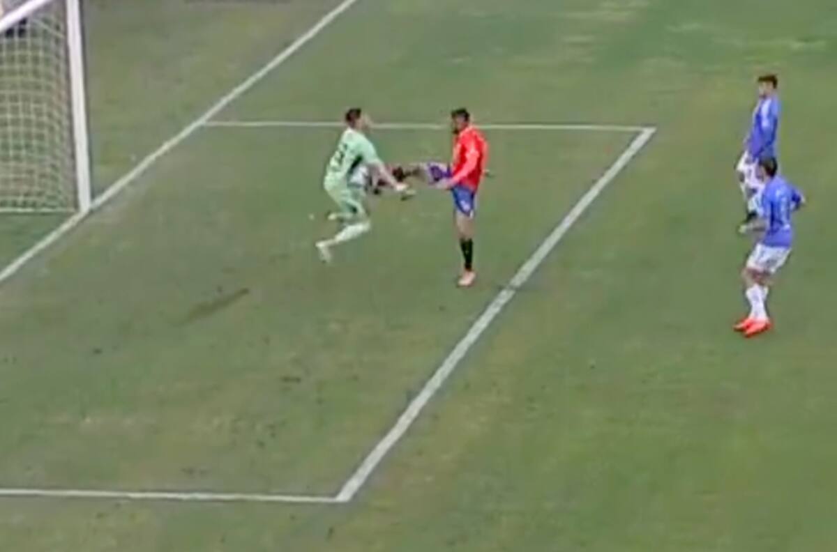 ¿Era para expulsión? La fuerte falta que recibió Gabriel Castellón en Unión Española vs la U