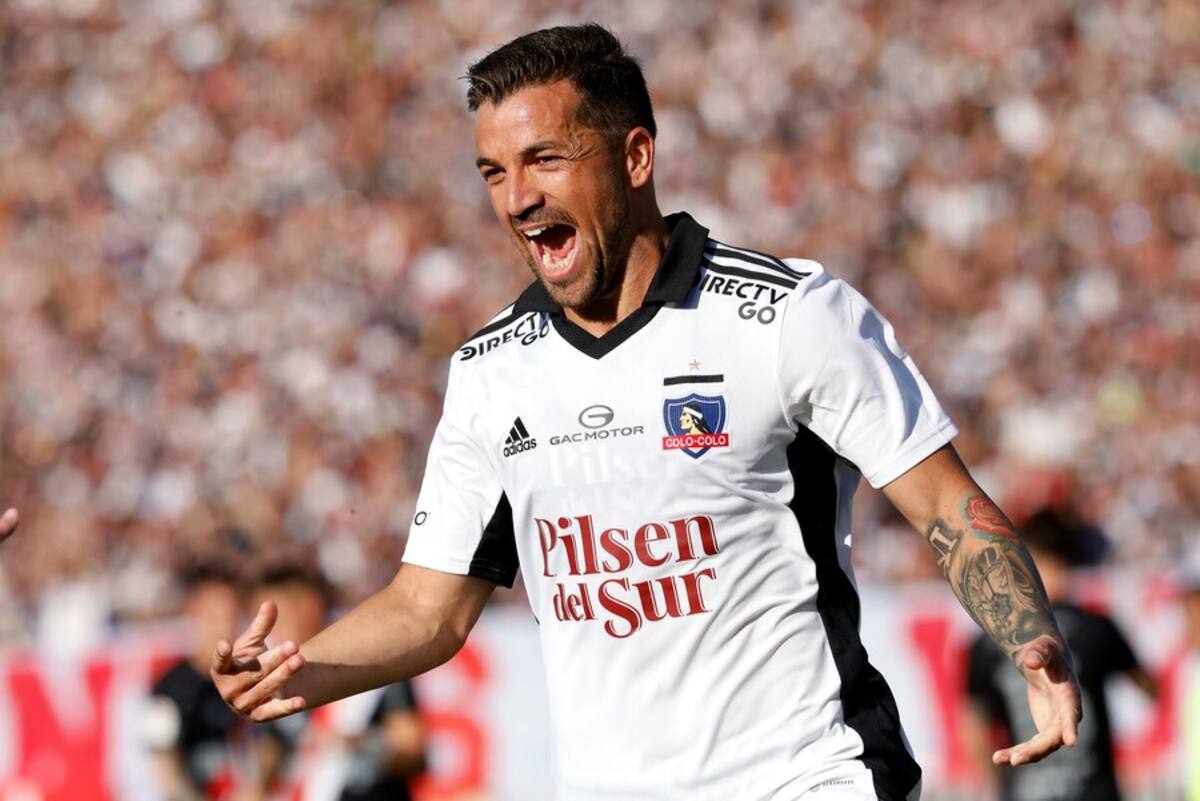 El delantero tras marcar un tanto con la camiseta del "Cacique". Foto: Aton.