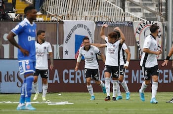 No se veía venir: regalón de Gustavo Quinteros en Colo Colo podría cruzar la vereda en este mercado de fichajes