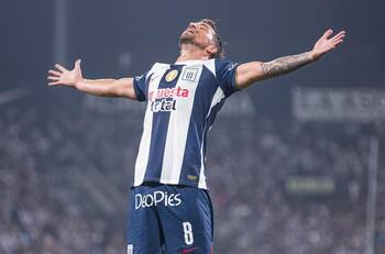 Grande del fútbol peruano se debate entre un exdelantero de Colo Colo y otro que pasó por la U