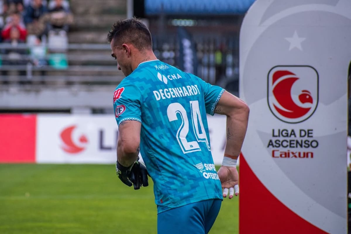 En su paso como jugador de Deportes Temuco. Foto: @deportes_temuco_oficial