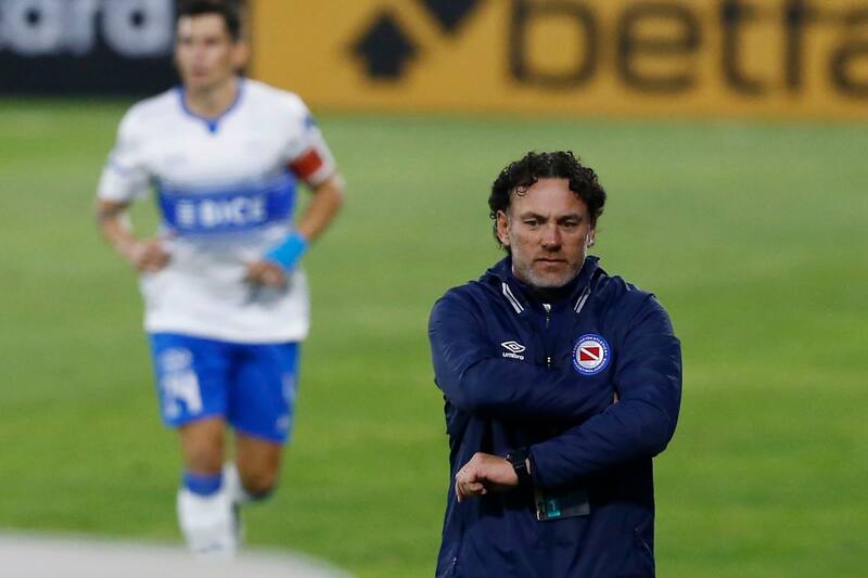 Gabriel Milito no dirigirá a la UC. Foto: Agencia Aton.