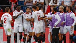 Con Suazo de titular: Sevilla recupera el rumbo en España mientras espera por Alexis