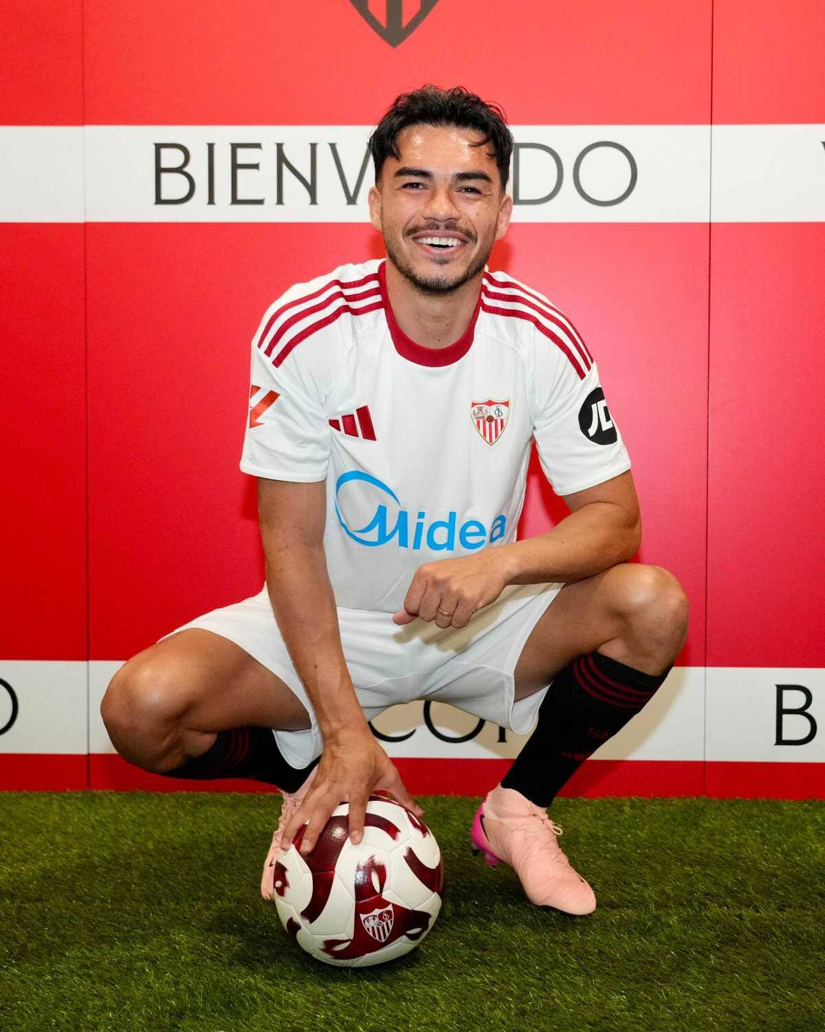 en su presentación en Sevilla.