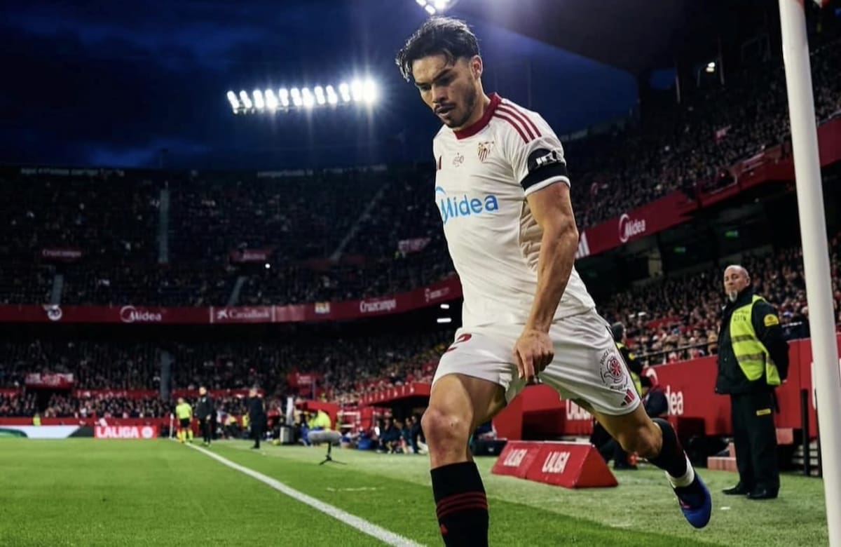 Asoma como titular para este domingo contra Barcelona. Foto: Instagram Sevilla.