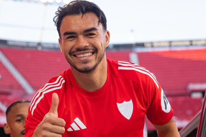 Lateral chileno del Sevilla FC. Foto: Sevilla.