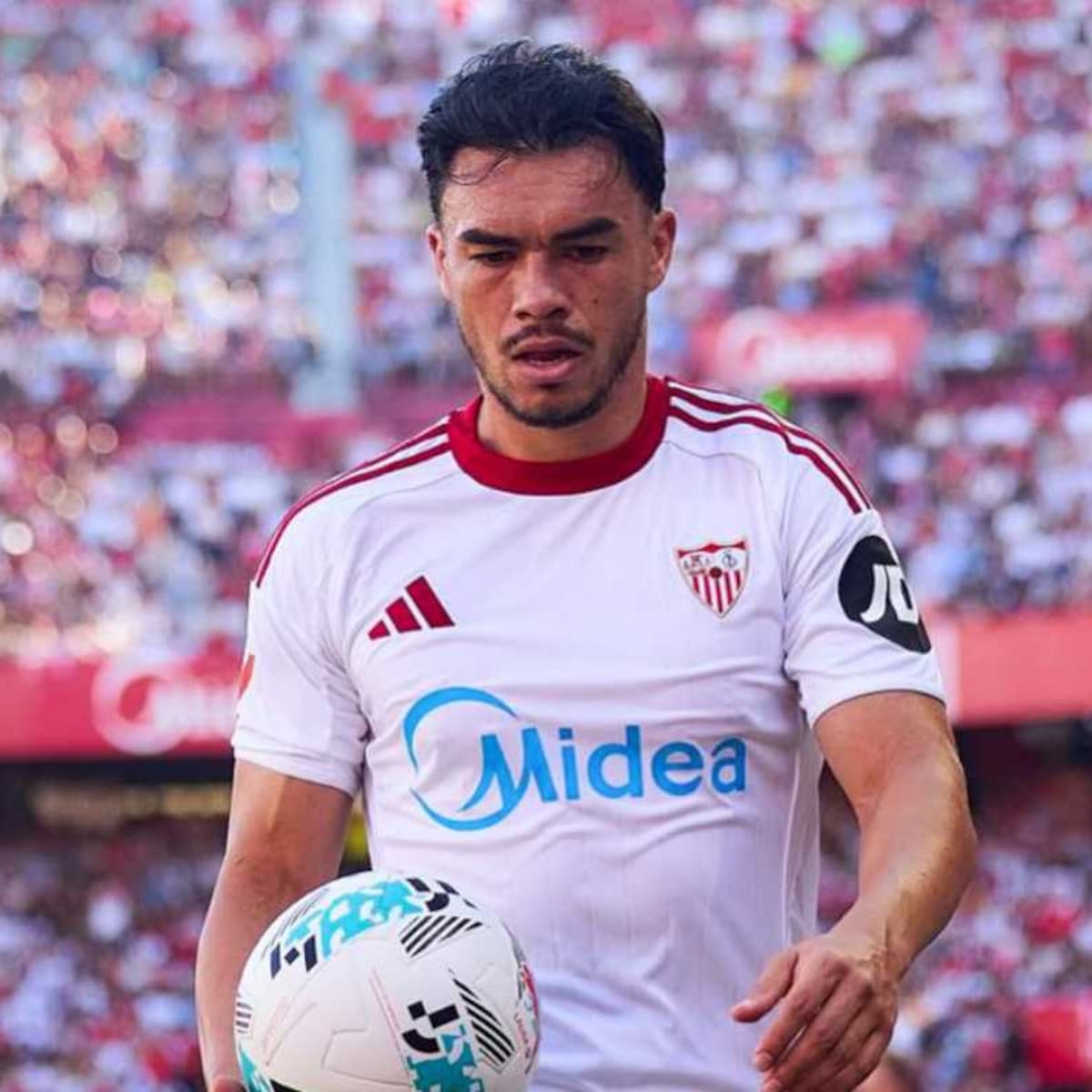 Gabriel Suazo recuerda el peor momento en Colo Colo para describir su lucha en el Sevilla