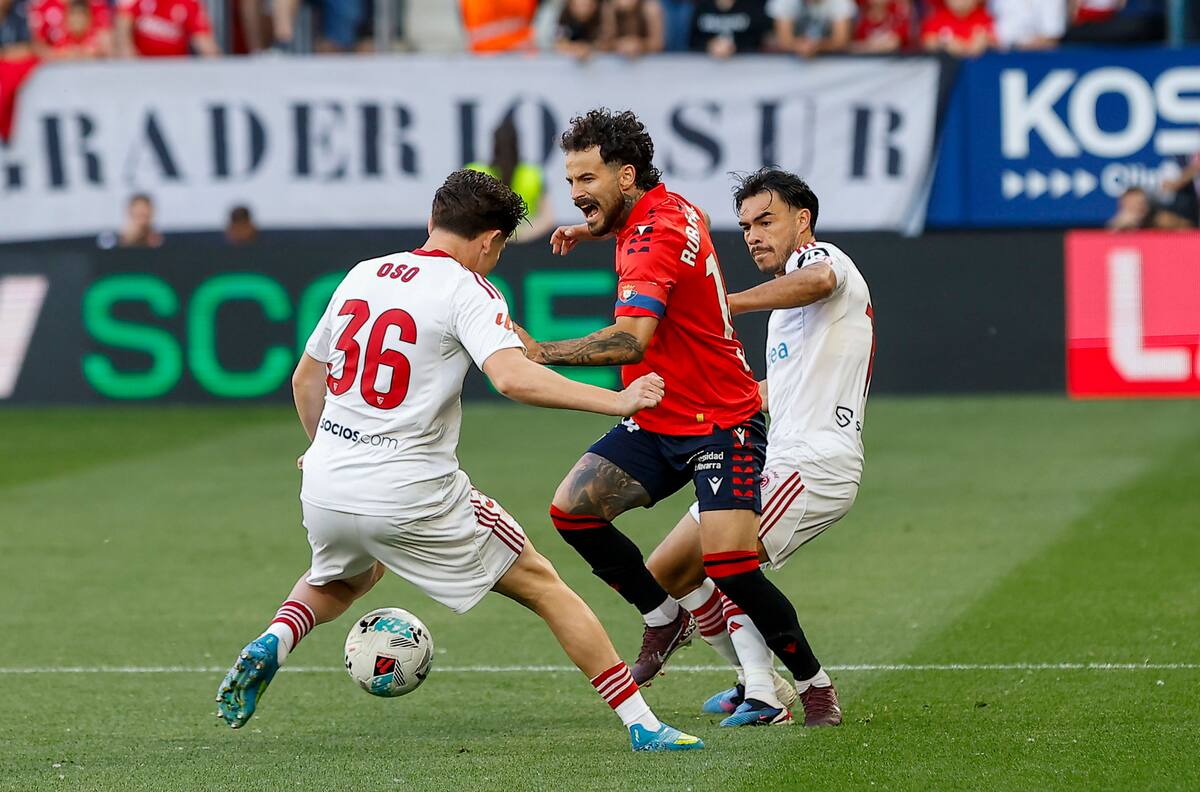Con Suazo dentro y Alexis en banca: el Sevilla se tropieza en la agonía y se hunde en La Liga