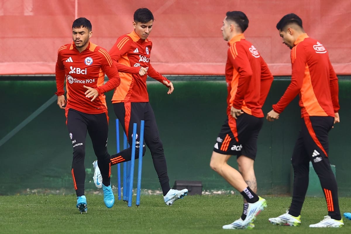 entrenando en la Selección Chilena. Foto: Agencia Aton.