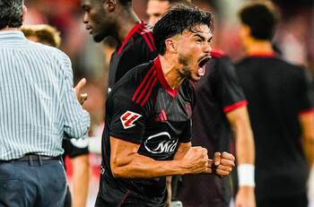 “Reacción y garra”: Así evaluó la prensa española el debut de Gabriel Suazo en La Liga