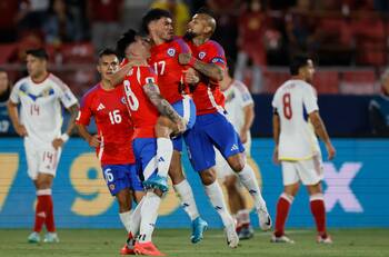 Recuperó su nivel gracias a La Roja y hoy será titular ante un gigante de Europa