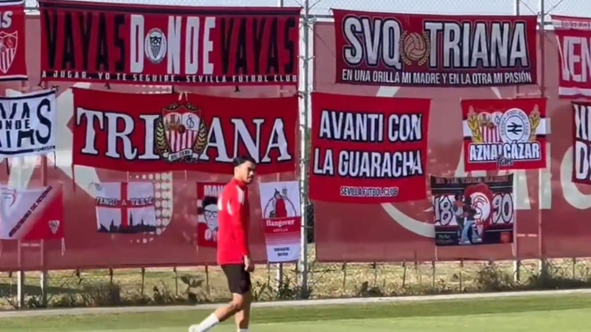 VIDEO | ¿Apriete? Hinchas se hicieron presentes en entrenamiento del Sevilla y así reaccionó Gabriel Suazo