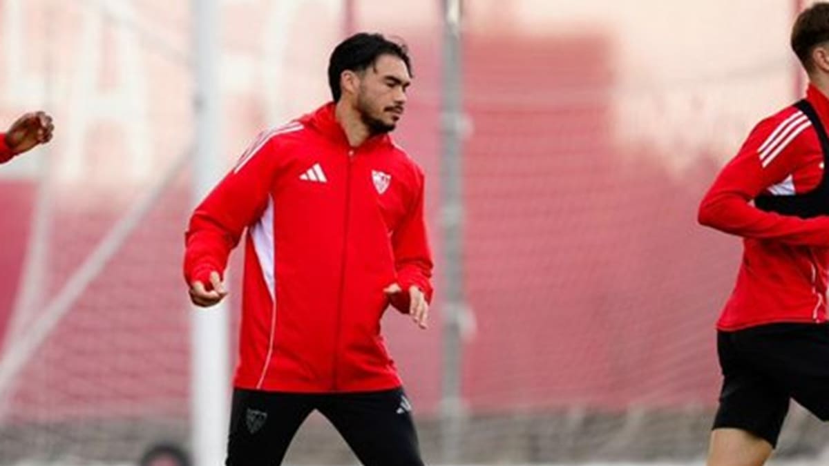 Gabriel Suazo al rescate por crisis de Sevilla: volvió a los entrenamientos