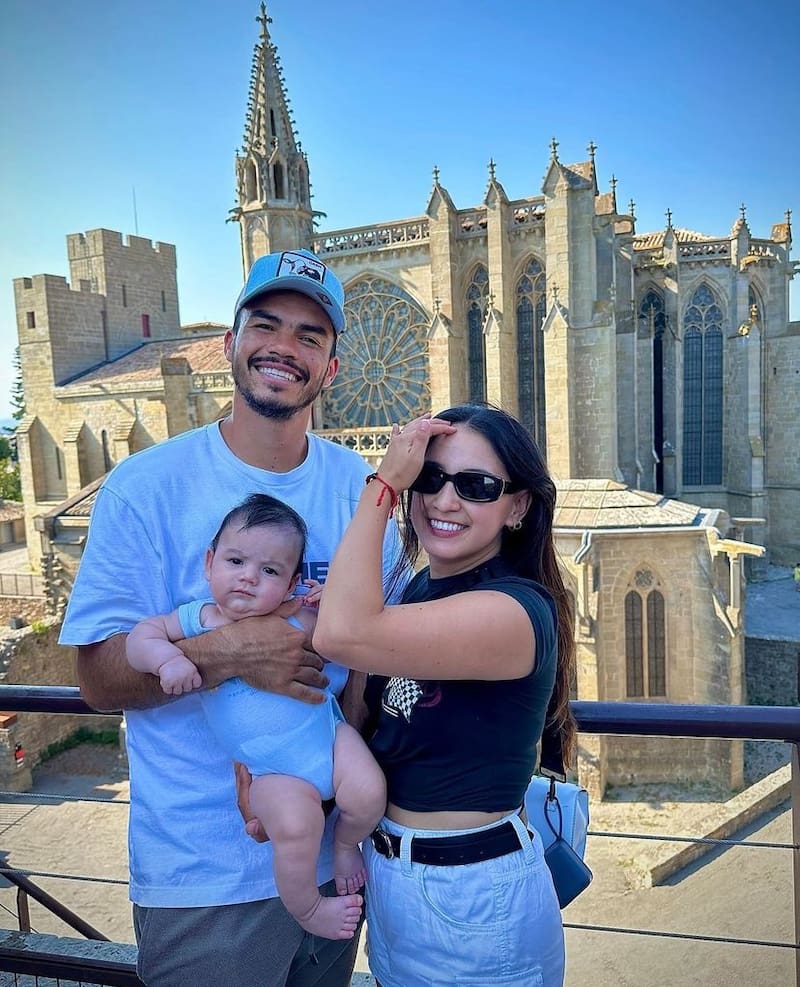 Gabriel Suazo y Gabriela Rojas en su paseo familiar junto a su hijo. Foto: Instagram