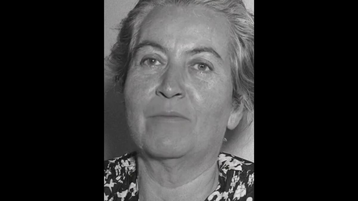 VIDEO | ¿Te gustaría ver a Gabriela Mistral recitando sus poemas? La inteligencia artificial lo hizo posible