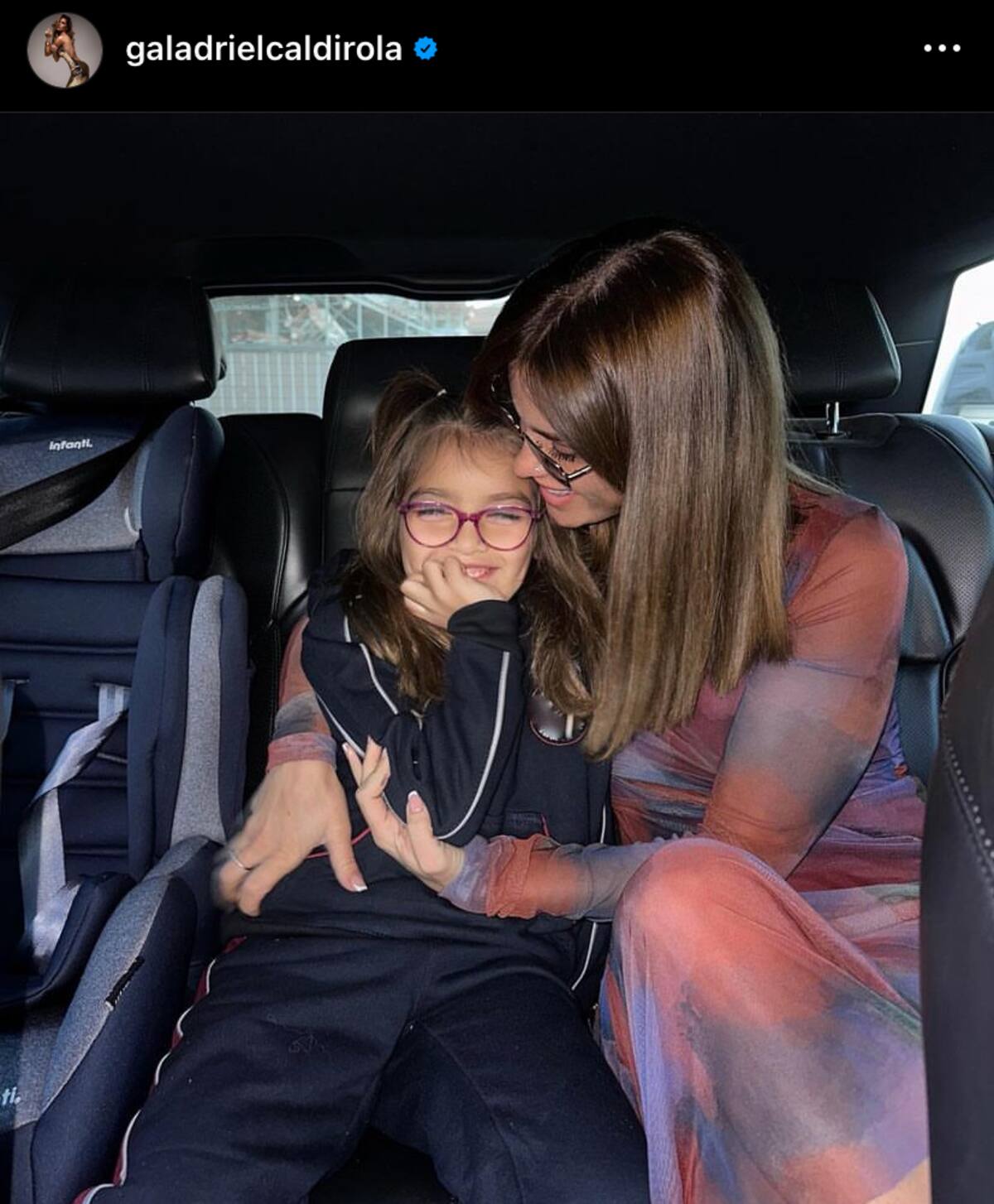 Gala Caldirola y su hija