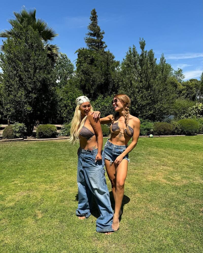 Las influencers se encuentran envueltas en una querella por estafa.