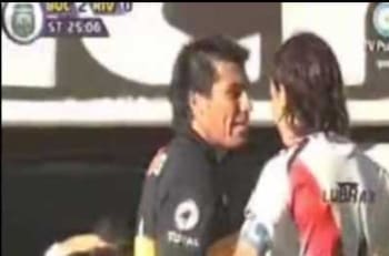 Diario Olé recordó encontrón entre Gary Medel y Marcelo Gallardo