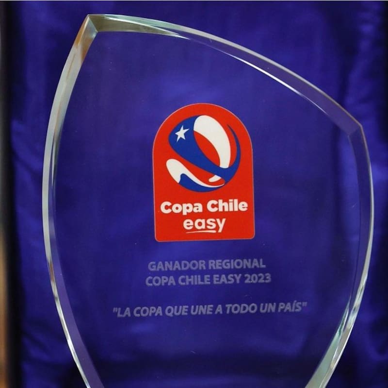 El galvano que se entregó a los campeones regionales de la Copa Chile 2023