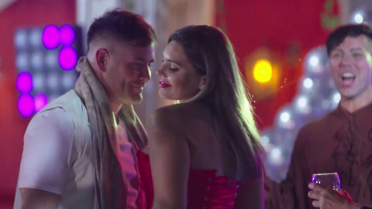 Pancho y Faloon coquetean en “Ganar o Servir”