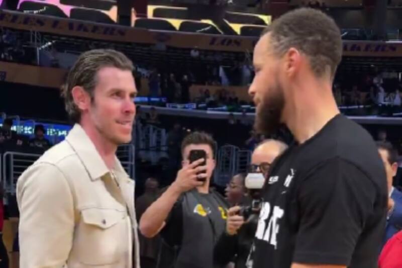 en la previa del partido de los Lakers vs Warriors.