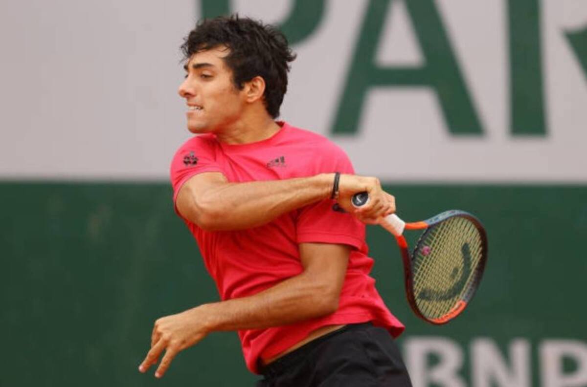 Cristian Garín ya tiene hora para jugar la segunda ronda de Roland Garros