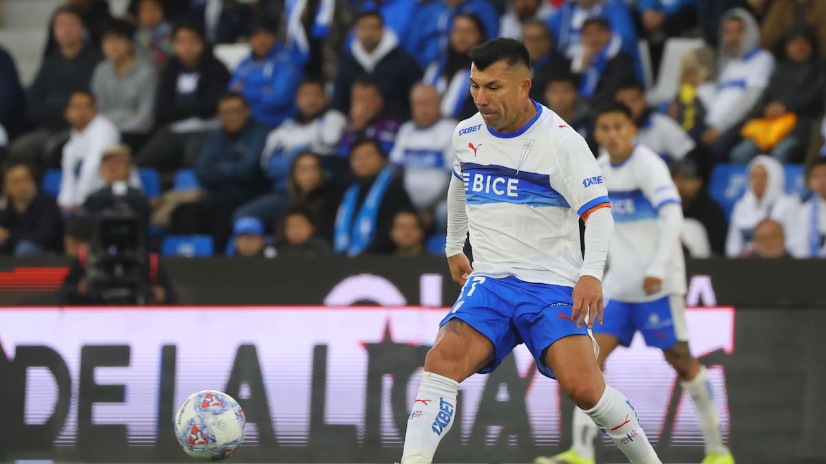Gary Medel saca pecho por la UC: “Somos un equipo grande en Chile. A Barcelona se le respeta, pero siempre queremos ganar”
