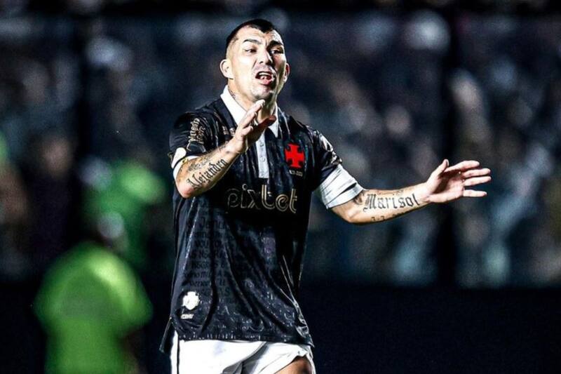 El defensor chileno es una de las figuras de Vasco.