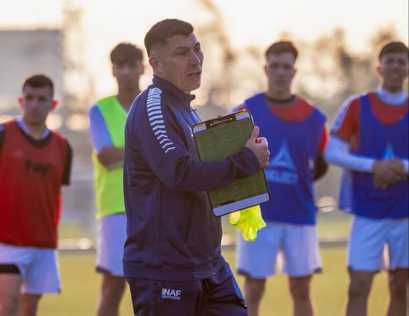 El jugador de Boca Juniors ya se puede desempeñar como director técnico. Foto:@inaf_chile/Instagram