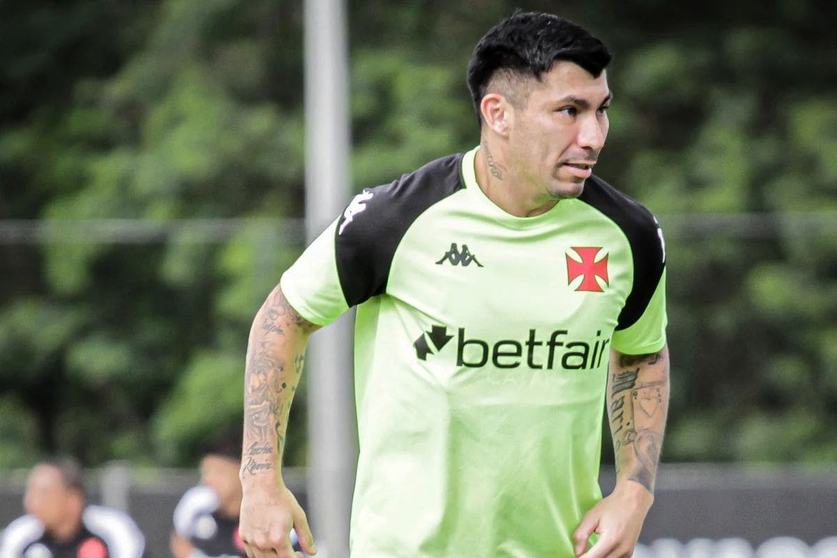 Gary Medel no está en los planes de Colo Colo