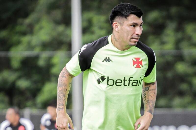 Gary Medel quiere sumar minutos o buscará otro club en este mercado de pases.