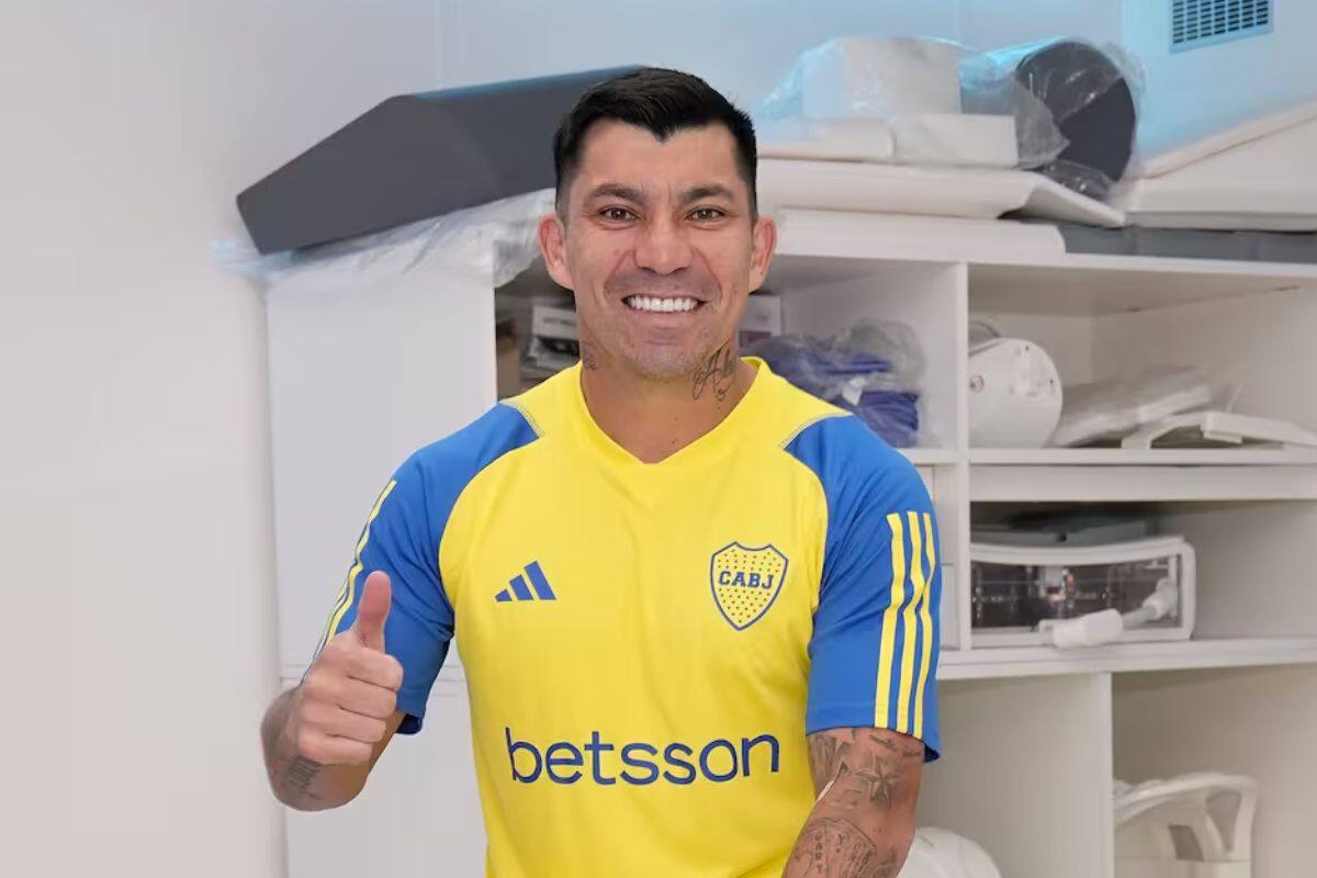 Con sonrisa de oreja a oreja. El Pitbull disfruta de sus primeros días como jugador de Boca Juniors.