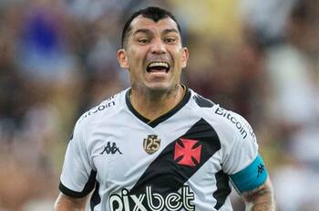 Gary Medel recupera confianza en triunfo clave del Vasco da Gama en el Brasileirao