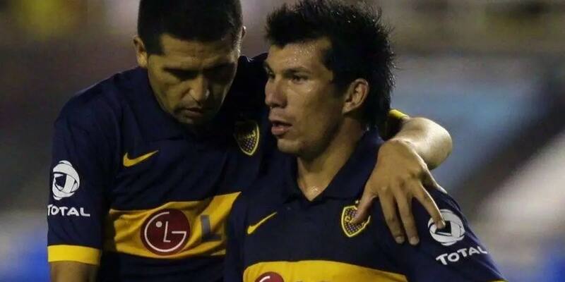 volverá a Boca Juniors por gestión de Juan Román Riquelme, actual presidente del club.