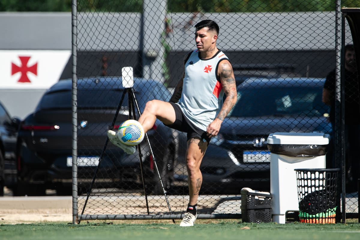 Gary Medel no lo pasa bien y ha sido relegado en Vasco. (Foto: Vasco)