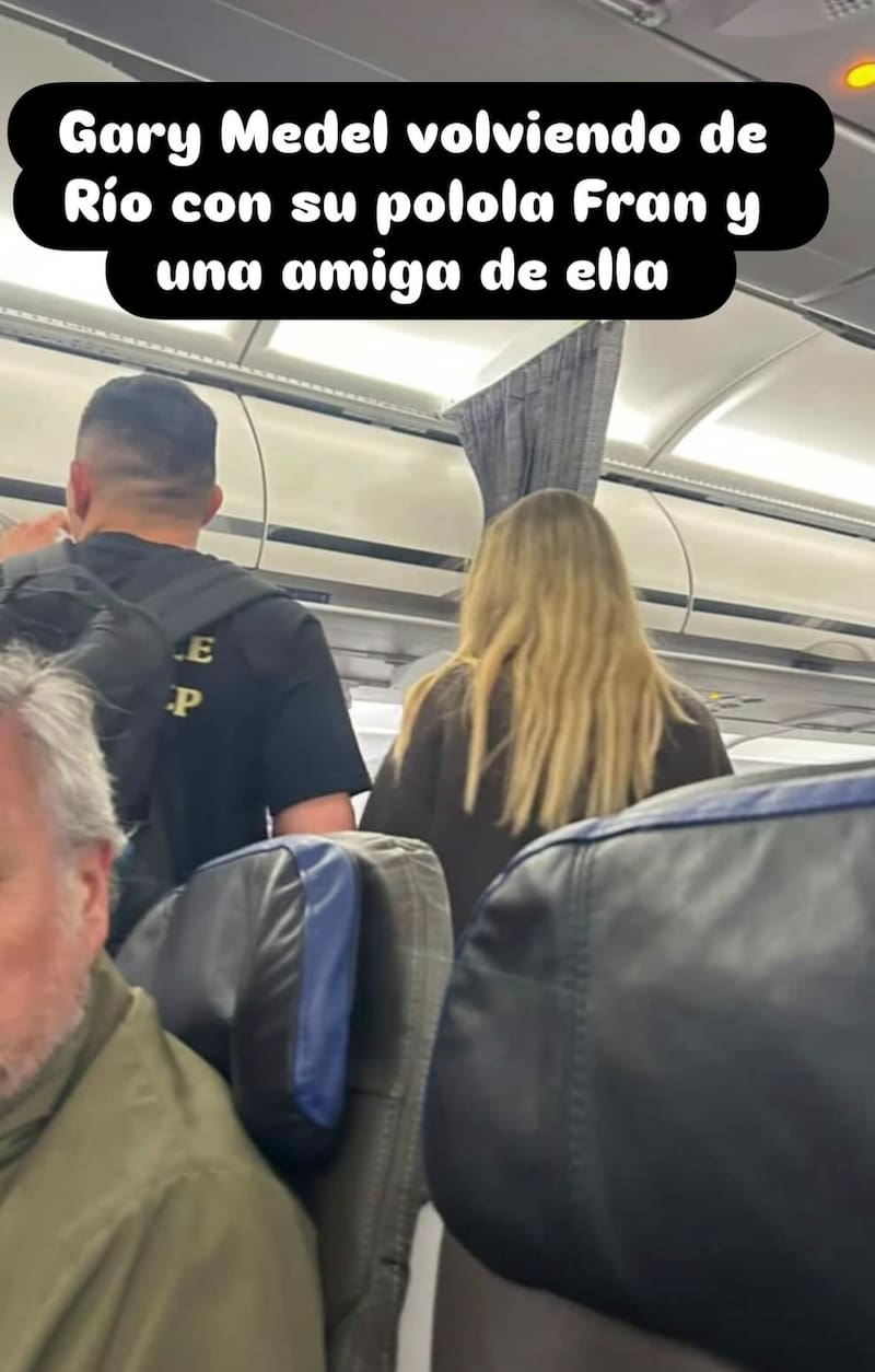 La pareja fue vista viajando juntos.