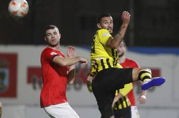 Hizo uno de los goles más recordados del fútbol chileno, se iba a retirar y a los 38 años fichó por club español