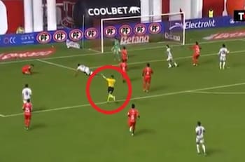 El confuso momento de Gastón Philippe en el gol de Deportes La Serena: había cobrado córner